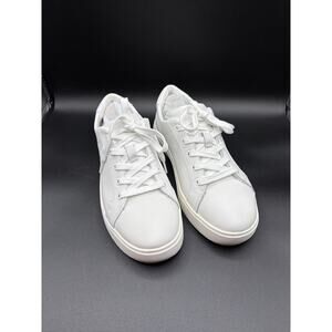 Tom's size 9 white leather Kameron Lace ups, new.